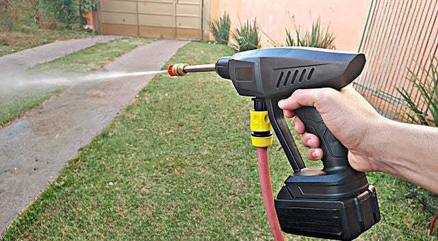 Idropulitrice Portatile 48V – Potenza Senza Fili per una Pulizia Perfetta!